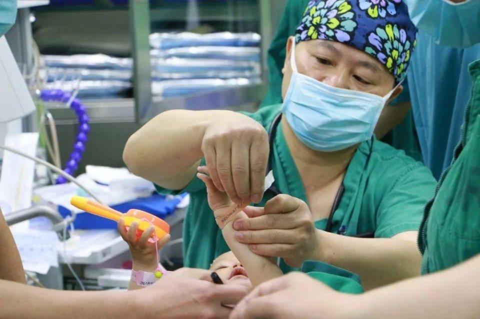 福泉市妇婴监护型护送