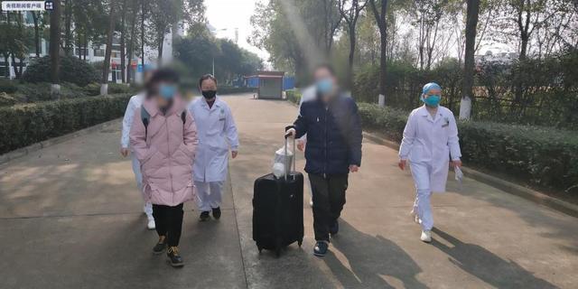 福泉市病人院后返乡